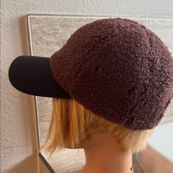 lululemon athletica Chocolate Fleece Hat main image 4
